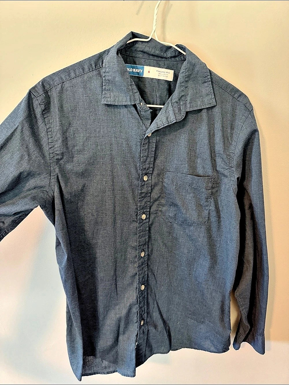 Old Navy Everyday Shirt Button Down Shirt in Gray Size Small
